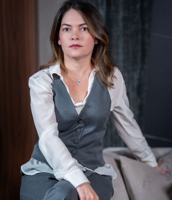 Dra. Germana Brito - Nefrologista